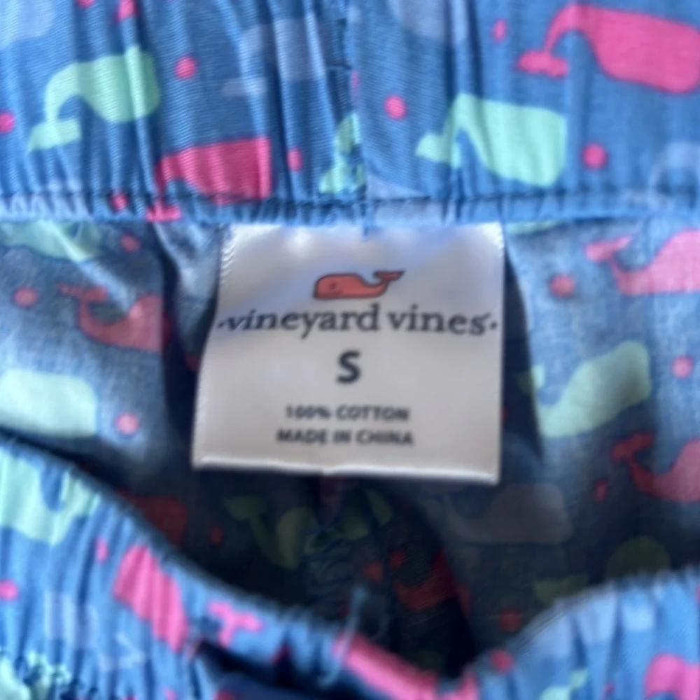 Vineyard vines small blue multi whale print lounge pants/pajamas. - Picture 3 of 8
